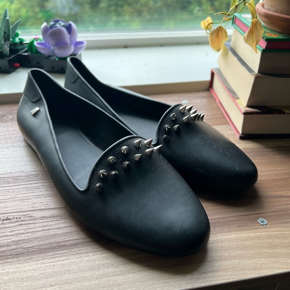 Spiked Black Jelly Flats | size 9 | Melissa
